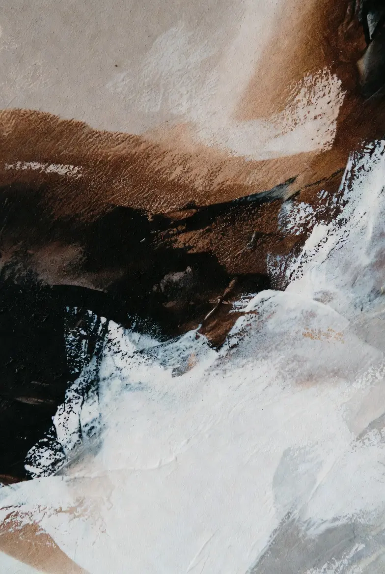 Insta‑Pop creator LUCHEN Watson crafts cinematic, emotional music shaped by his signature Lumin Astral—radiant, spatial, and unmistakably premium.